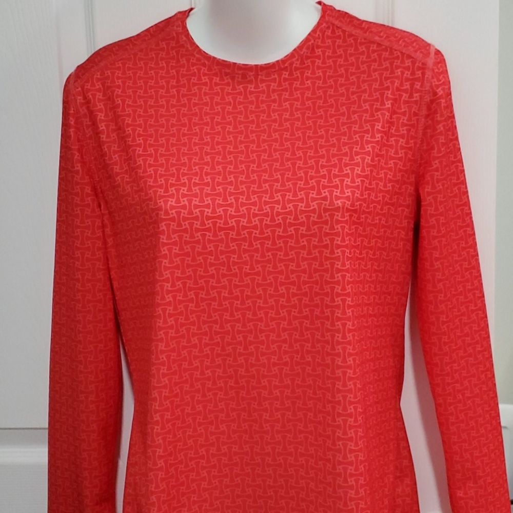 EUC REEL LEGENDS LONG SLEEVE LIGHT WEIGHT TOP- Small